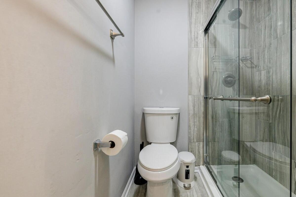 Zoo Free Private Driveway Parking 1b-1b Holiday home Atlanta