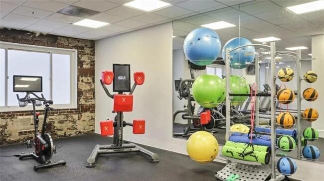 Crest At Peachtree 821 Spacious 1 Bd 1 Bth Apartment *