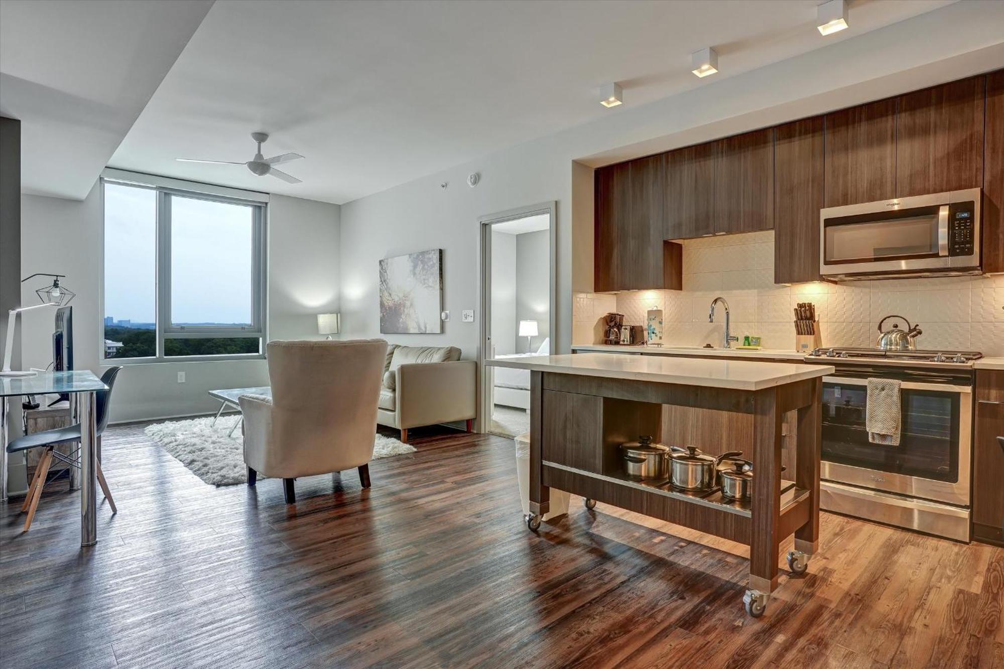 Global Luxury Buckhead Apartment