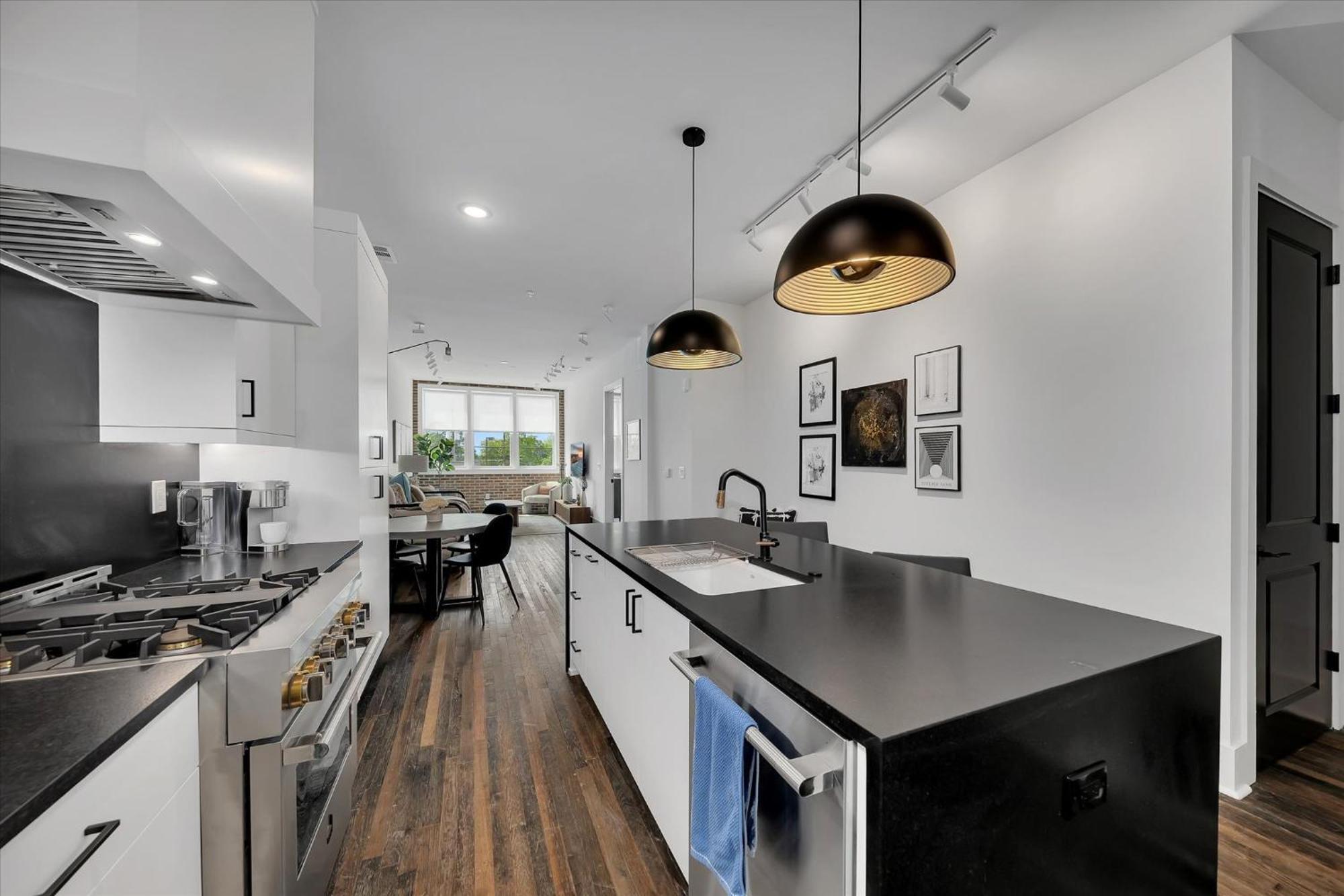 New Construction Loft Style Spacious Lux 204 Apartment