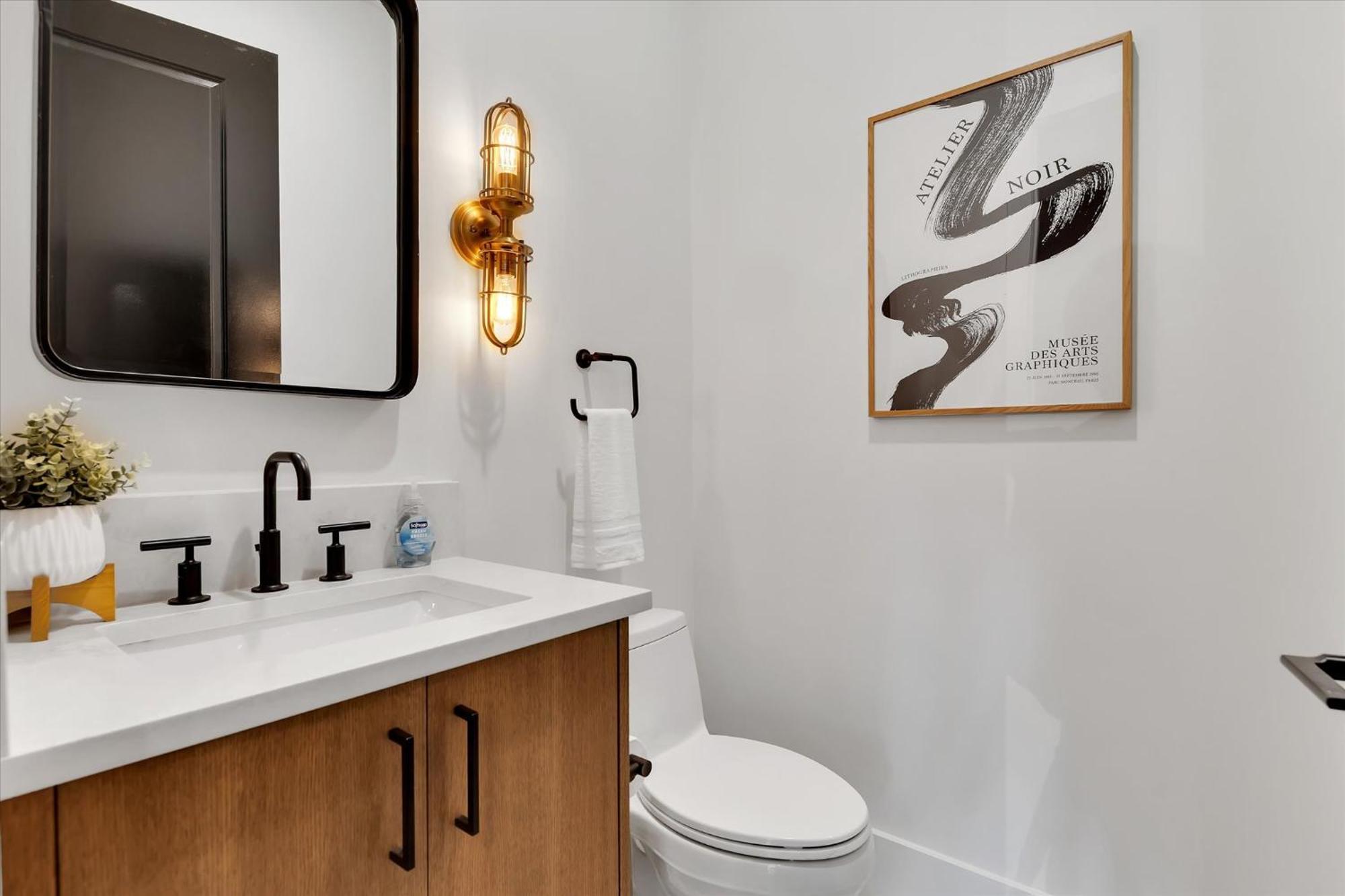 Apartment New Construction Loft Style Spacious Lux 204 *