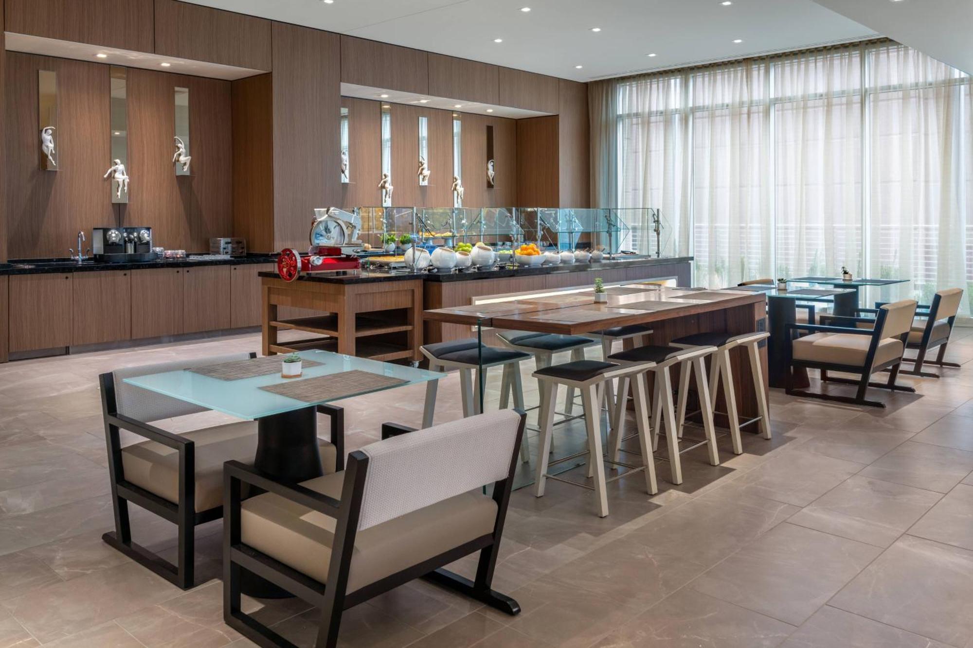 Ac By Marriott Midtown 4*