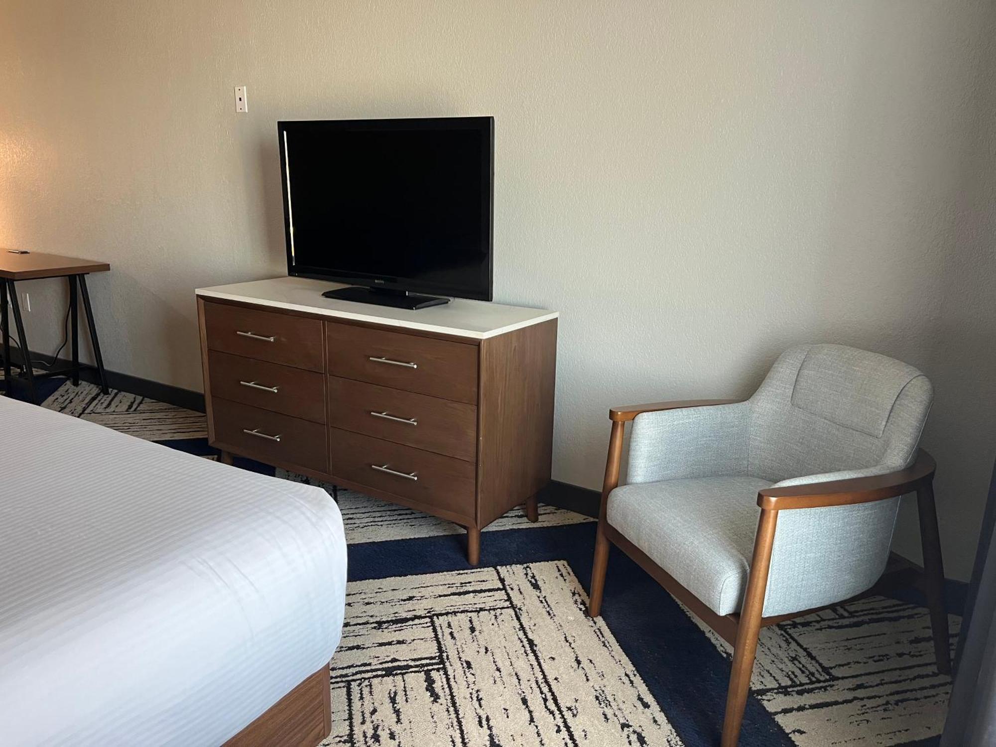 Hotel Sky Point & - Airport Forest Park