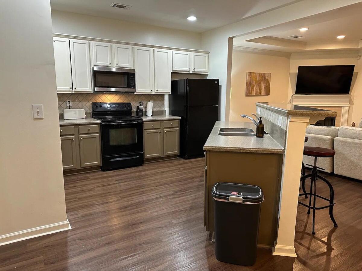 Two Cozy Homes Near Gwcc & Mercedes Benz - Sleeps 15 Holiday home Atlanta