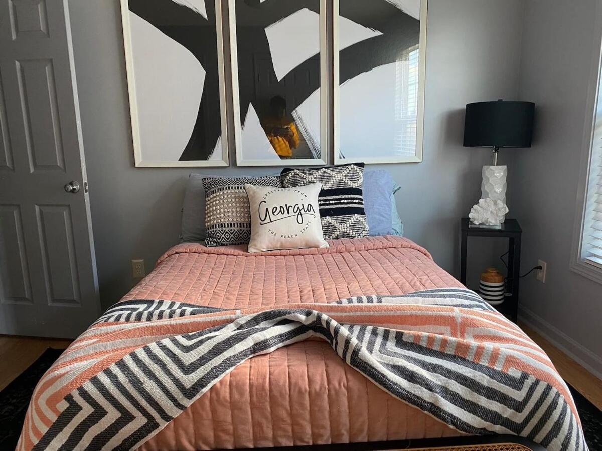 Two Cozy Homes Near Gwcc & Mercedes Benz - Sleeps 15 *