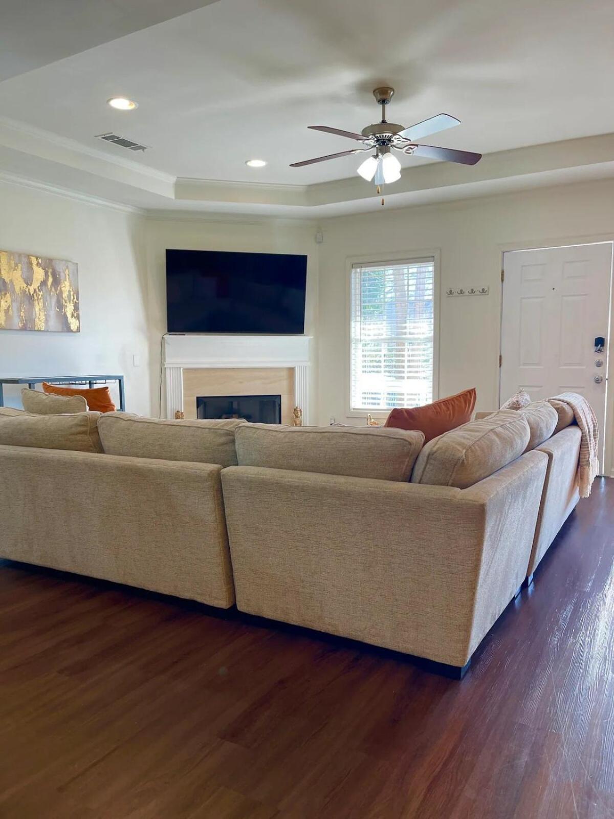 Holiday home Two Cozy Homes Near Gwcc & Mercedes Benz - Sleeps 15