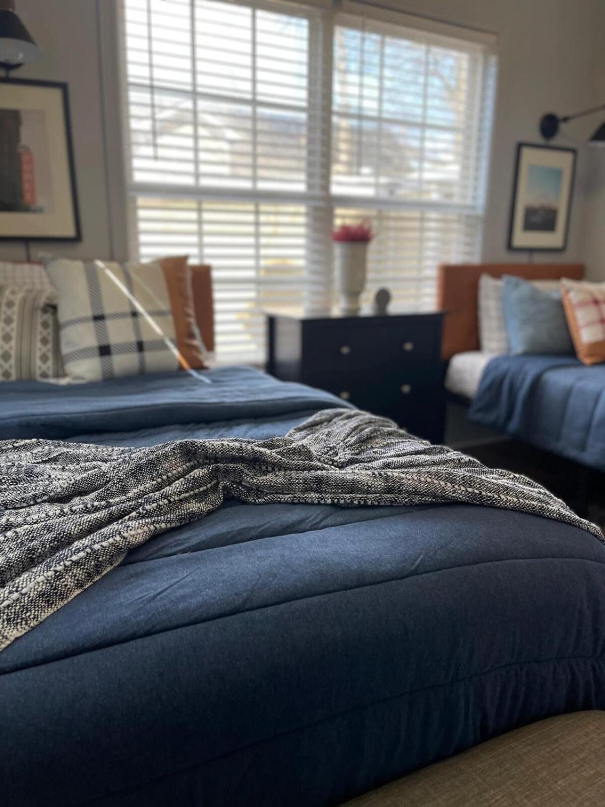 Two Cozy Homes Near Gwcc & Mercedes Benz - Sleeps 15