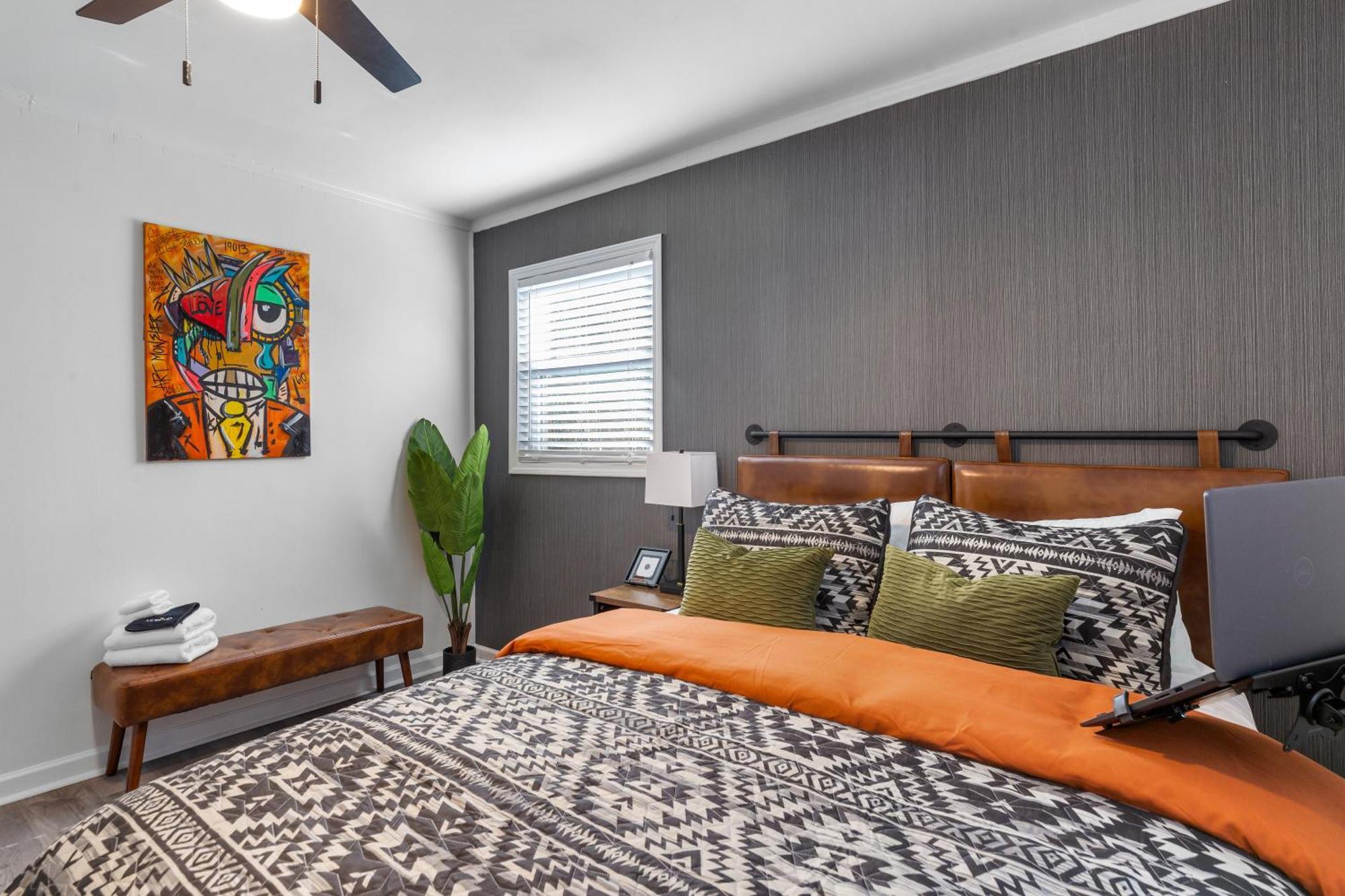 Tranquility Creek - Stylish 2br - 7 Mins Atl Airport Apartment *
