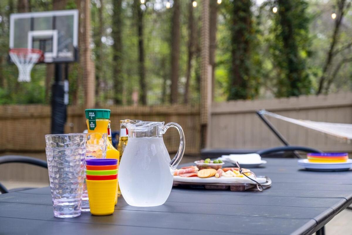 Atl Patio Paradise Pool, Hottub, Theater, Gmrm, B-ball Holiday home
