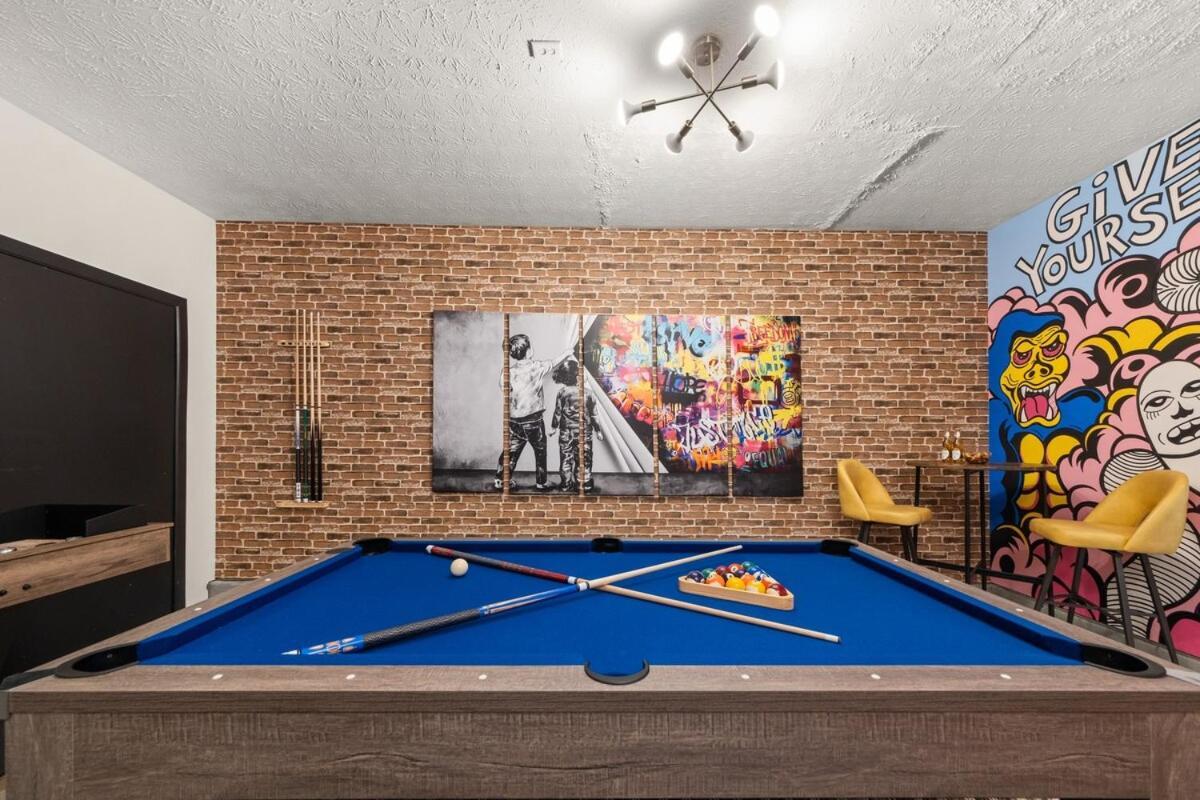 Atl Patio Paradise Pool, Hottub, Theater, Gmrm, B-ball Holiday home *