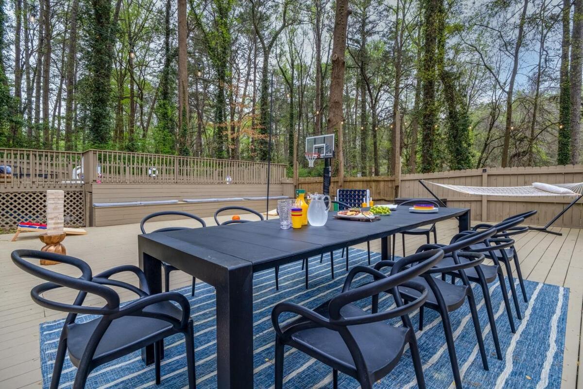 Holiday home Atl Patio Paradise Pool, Hottub, Theater, Gmrm, B-ball Atlanta