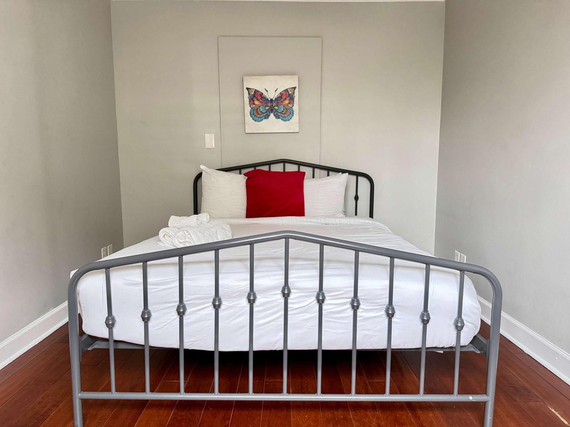 2br Chic Downtown Atl W Free Parking Lm602 Holiday home Atlanta