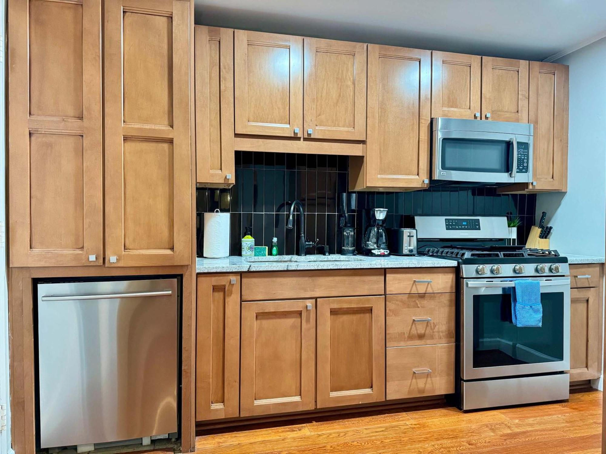 2br Chic Downtown Atl W Free Parking Lm602 Holiday home Atlanta