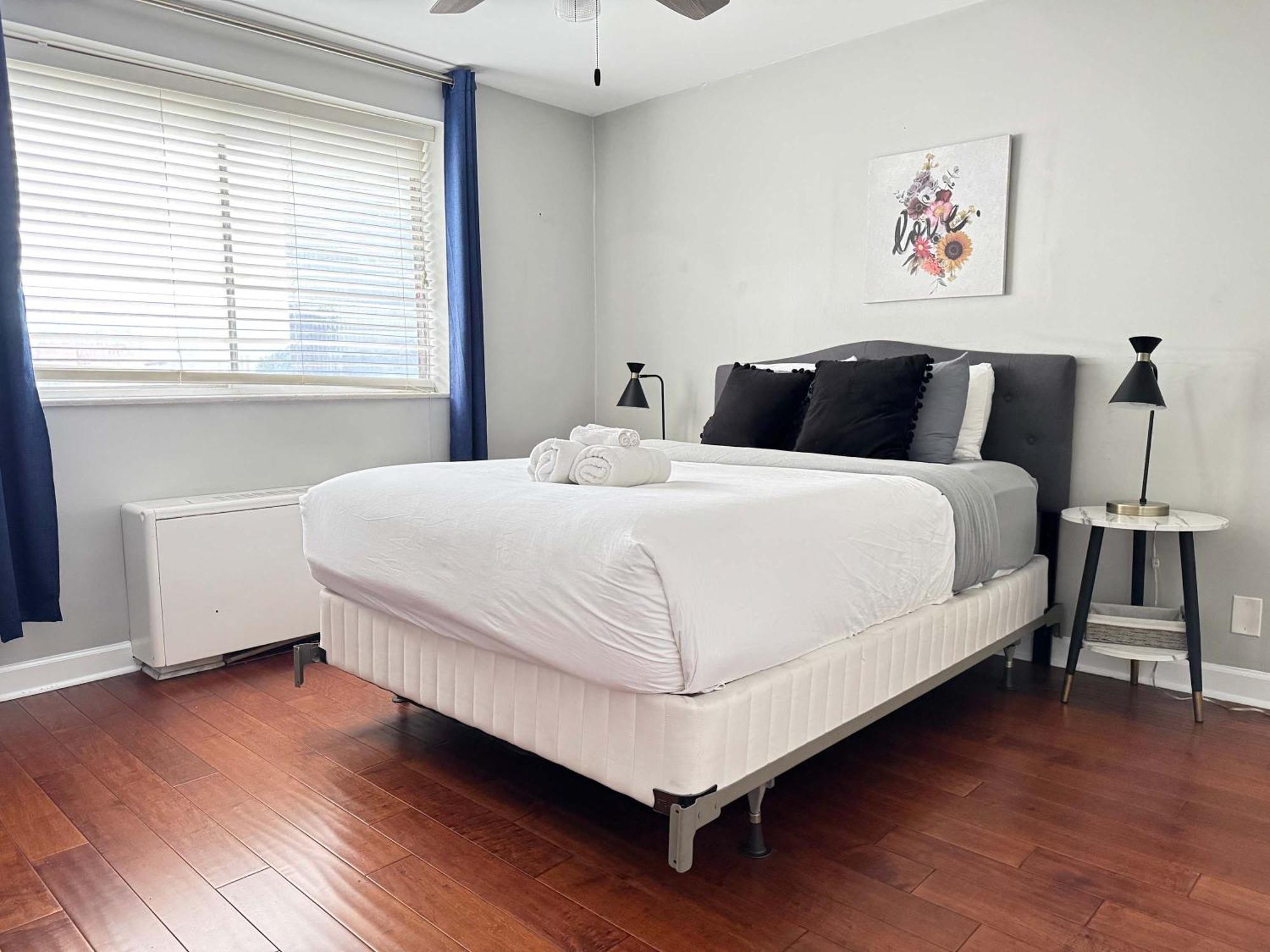 2br Chic Downtown Atl W Free Parking Lm602 Holiday home *