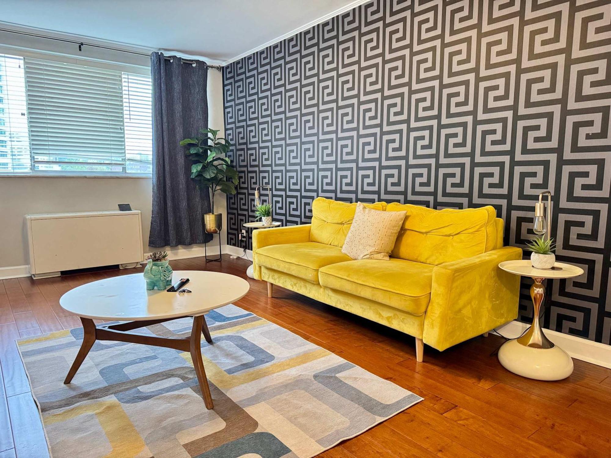 2br Chic Downtown Atl W Free Parking Lm602 Holiday home Atlanta