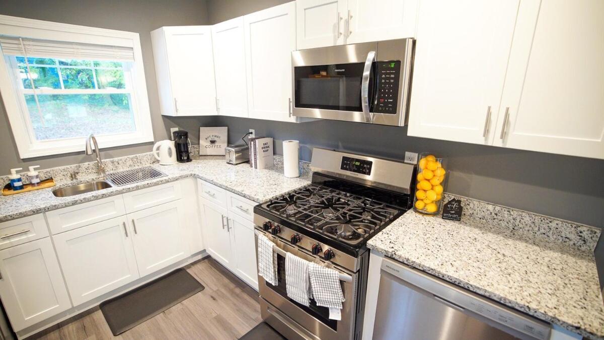 Cozy 3bd In Minutes From Airport Mercedes Benz Stadium And Midtown Holiday home Atlanta