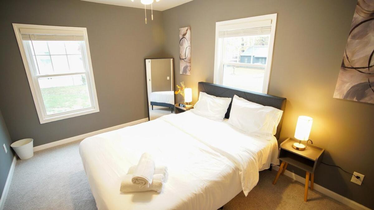 Cozy 3bd In Minutes From Airport Mercedes Benz Stadium And Midtown