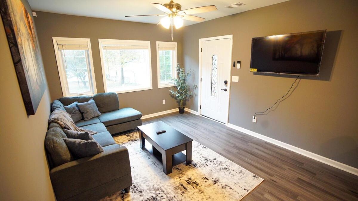 Holiday home Cozy 3bd In Minutes From Airport Mercedes Benz Stadium And Midtown *