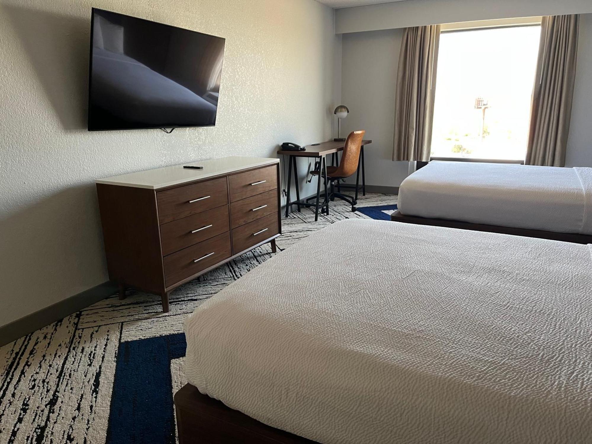 Sky Point & - Airport Hotel Forest Park
