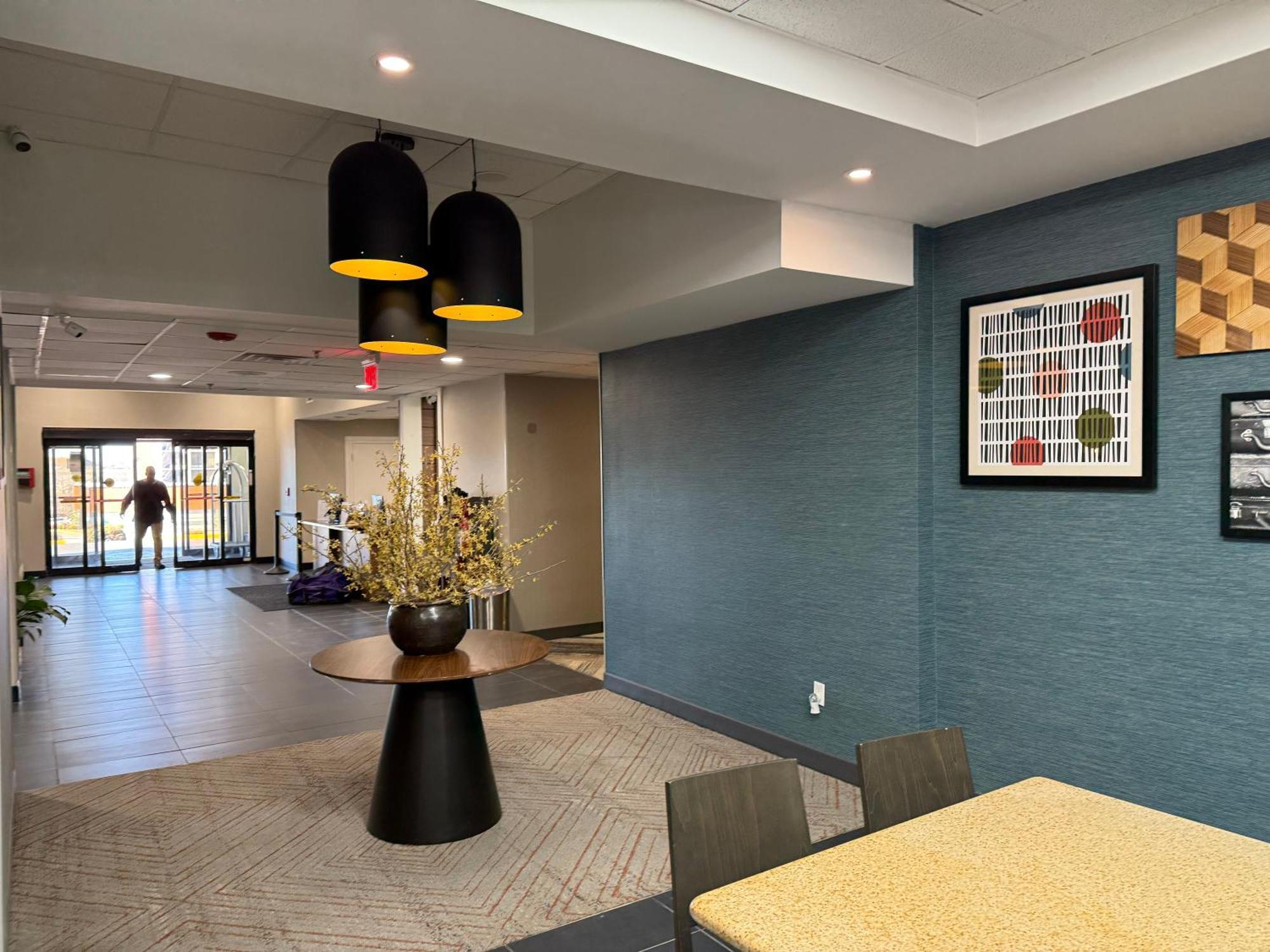 Hotel Sky Point & - Airport Forest Park
