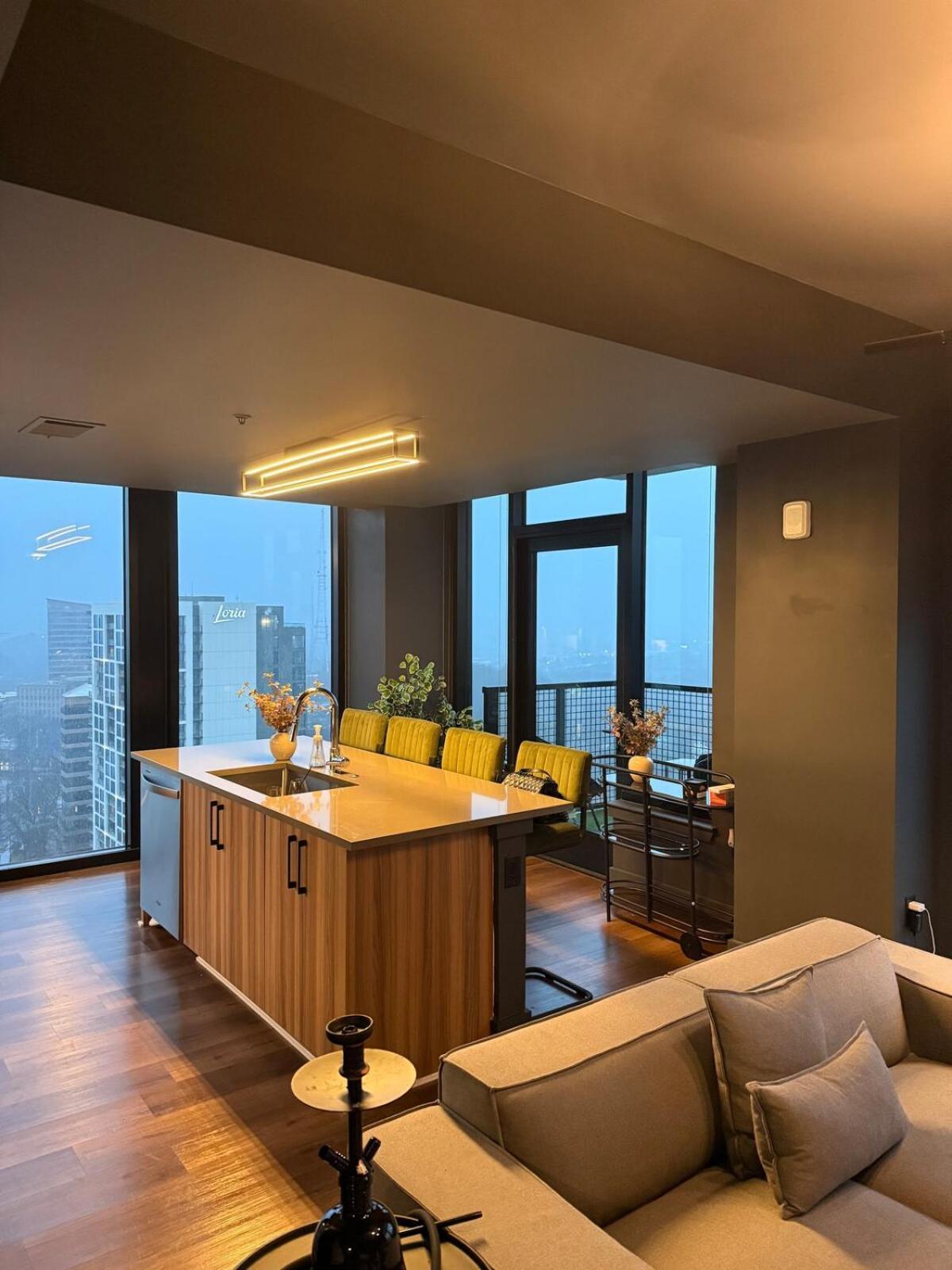 Apartment Exquisite In Midtown Atlanta