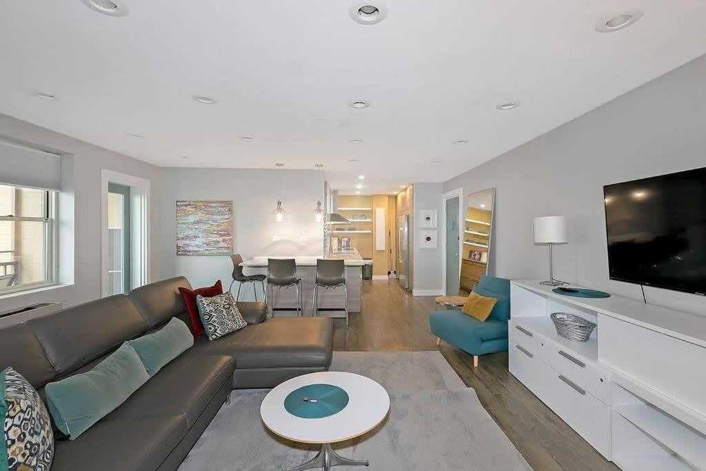 District Downtown Atl 1 Bedroom *
