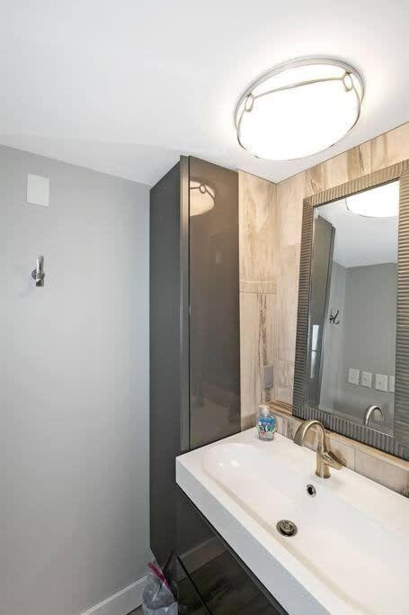 District Downtown Atl 1 Bedroom *
