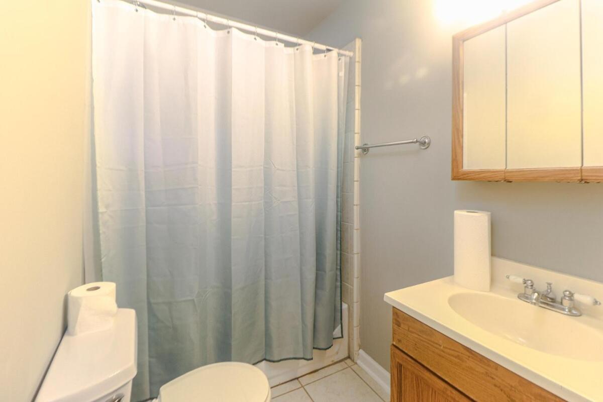 Free Parking! For - Park View Apartment