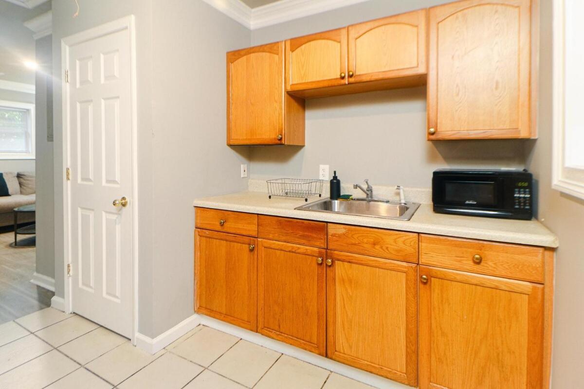 Free Parking! For - Park View Apartment *