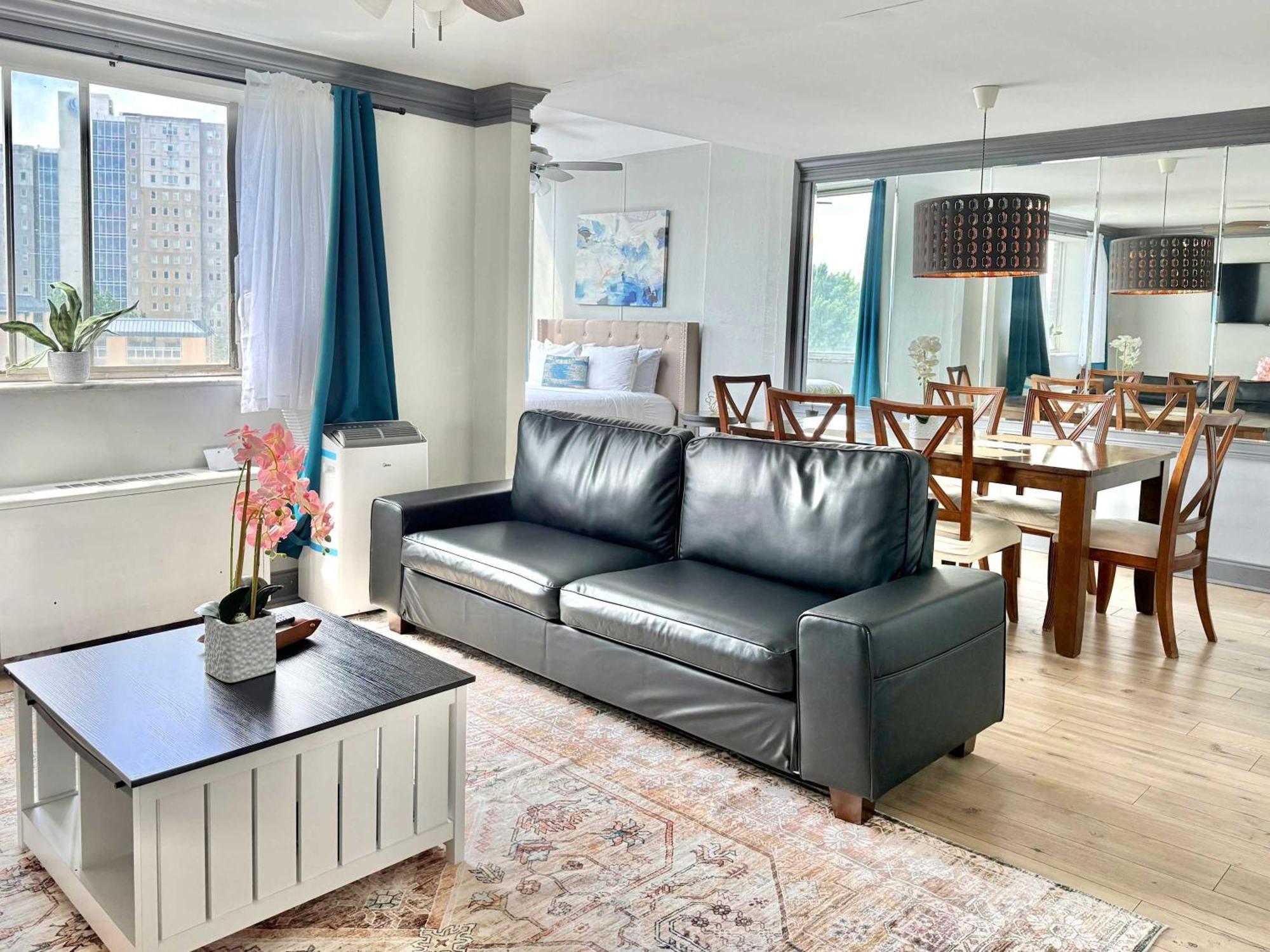 Apartment Downtown 24h Concierge 3 Bds 2br Onsite Parking Lm706