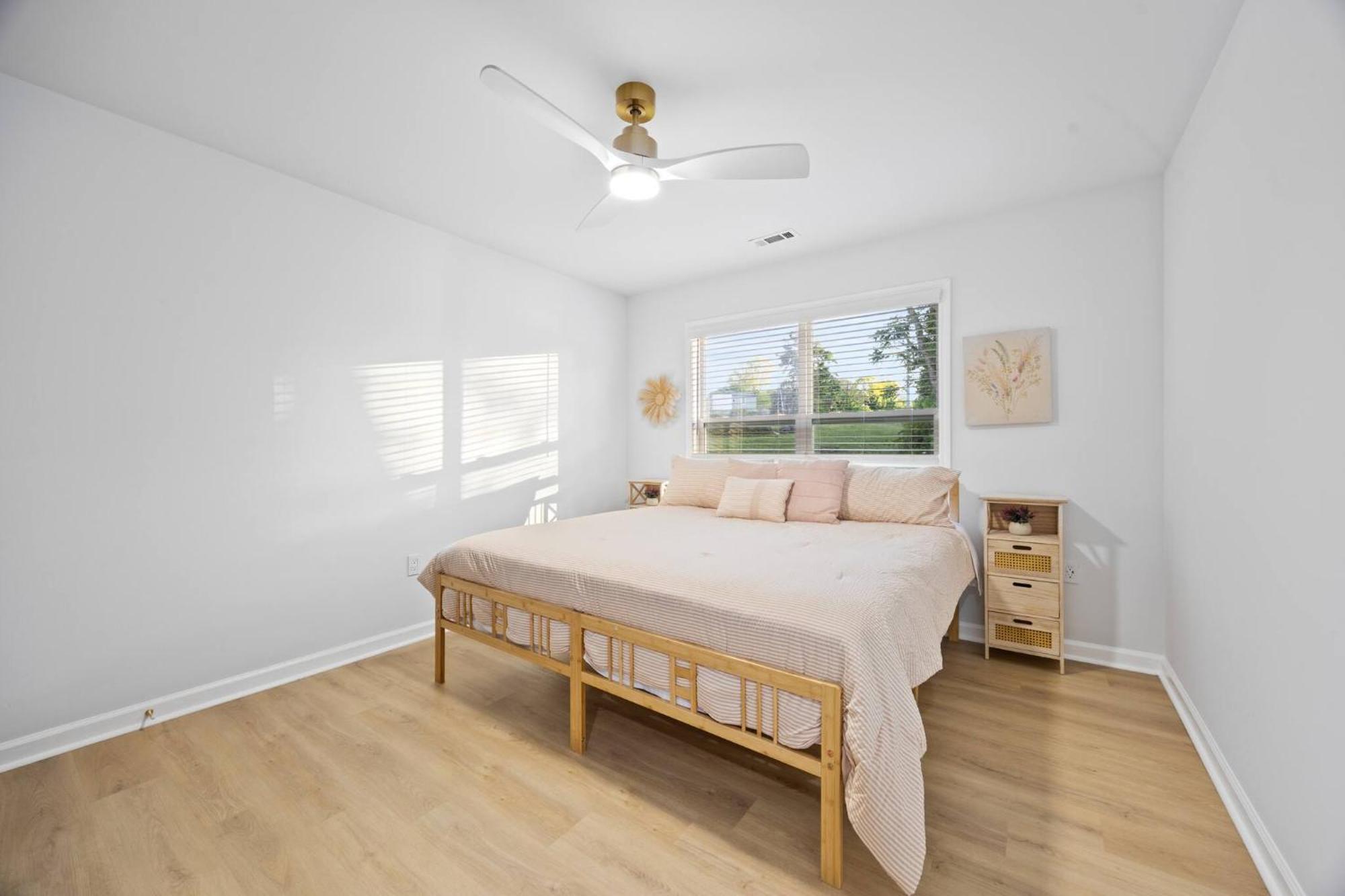 Boho Luxury| Ev Charger| Fenced Yard | King Beds Atlanta
