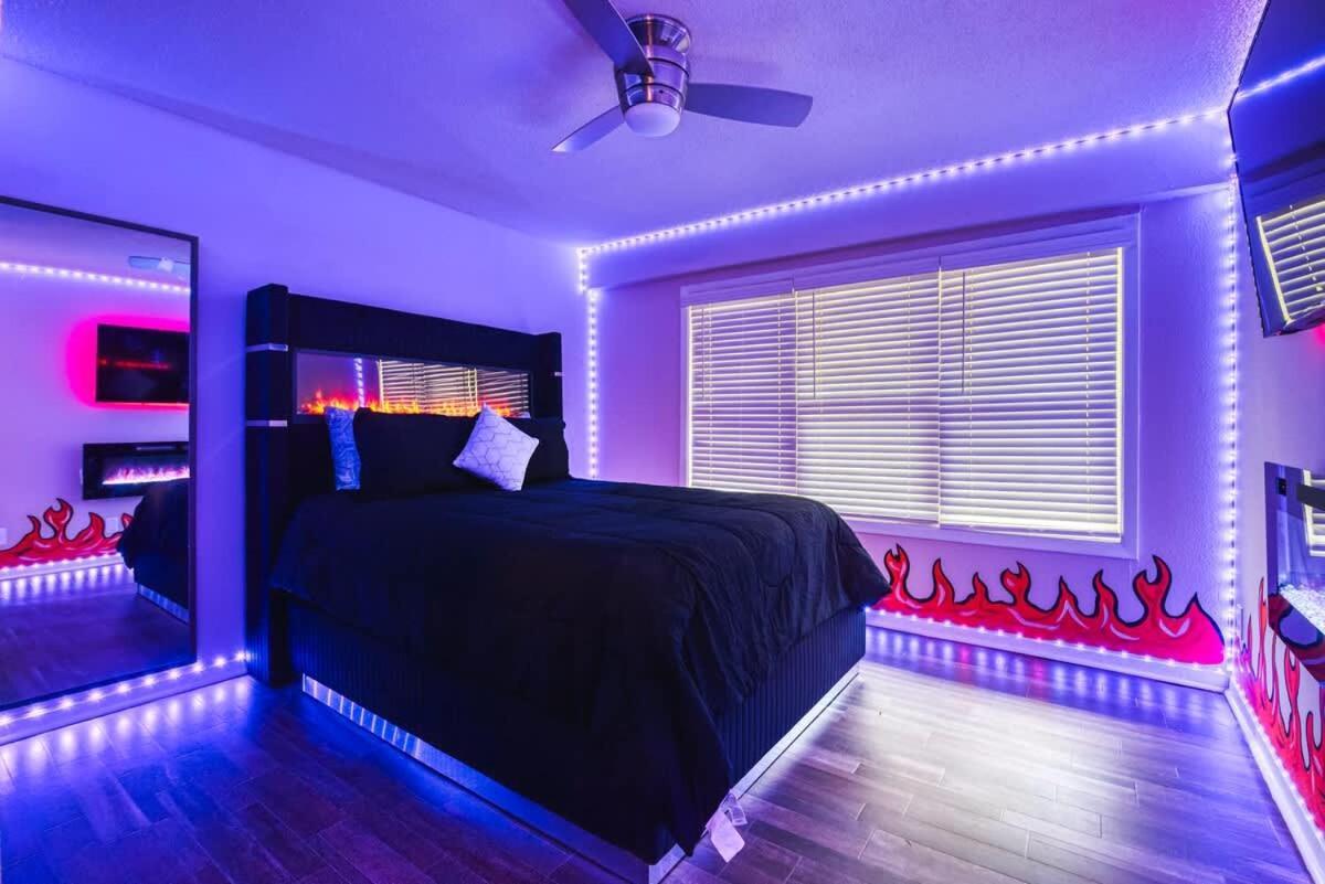 The Showtime Pad - Game - Pool Table - Fireplace Apartment Atlanta