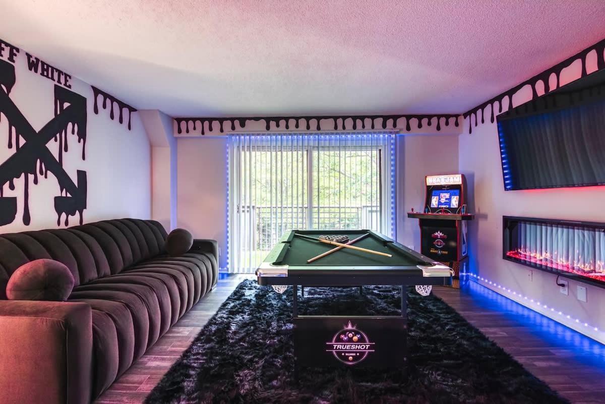 The Showtime Pad - Game - Pool Table - Fireplace * Atlanta