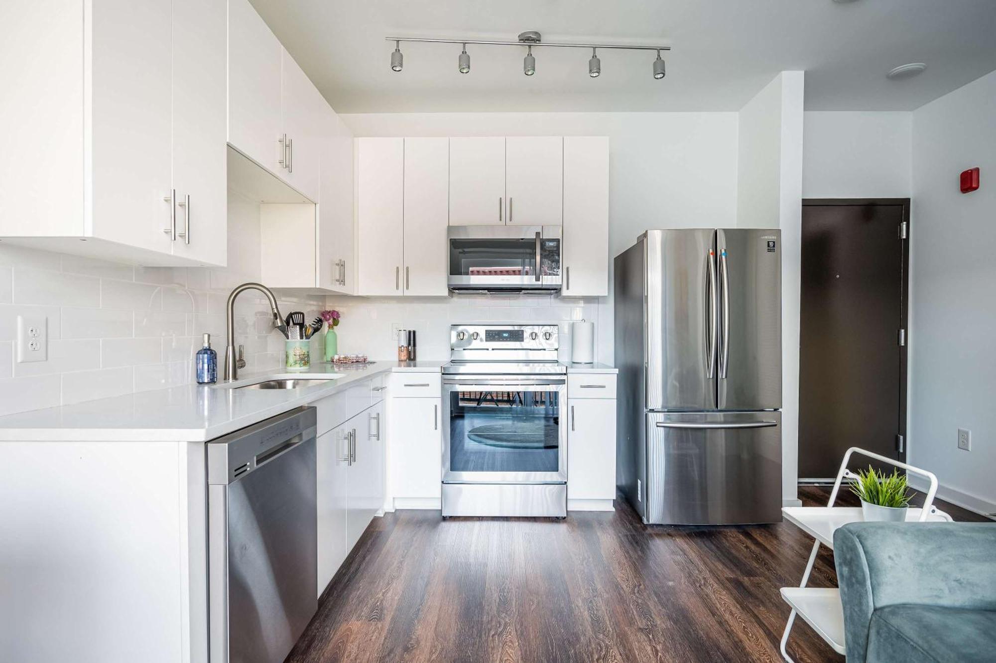 Luxe 1br W Balcony In Downtown 542blvd Holiday home *