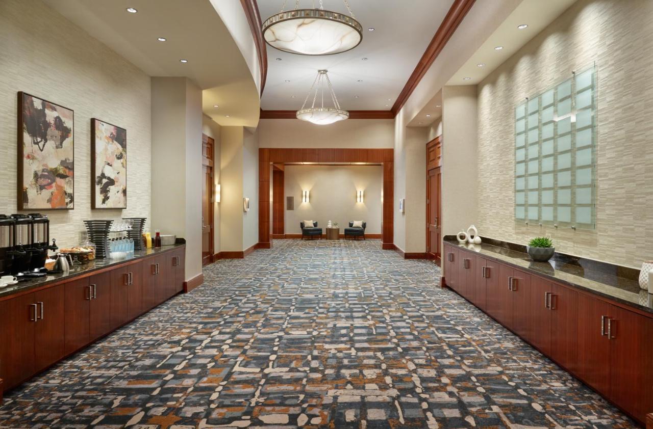 Wyndham Buckhead & Conference Center Hotel 3*
