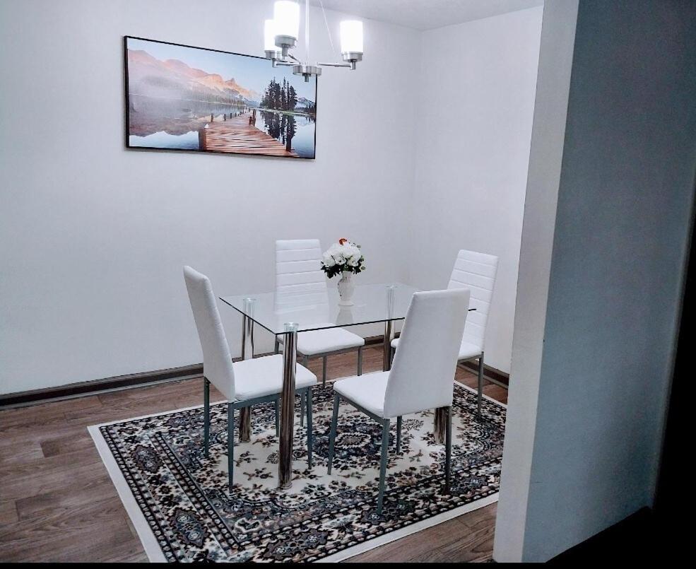 Apartment Entire Cozy 2-bedroom In