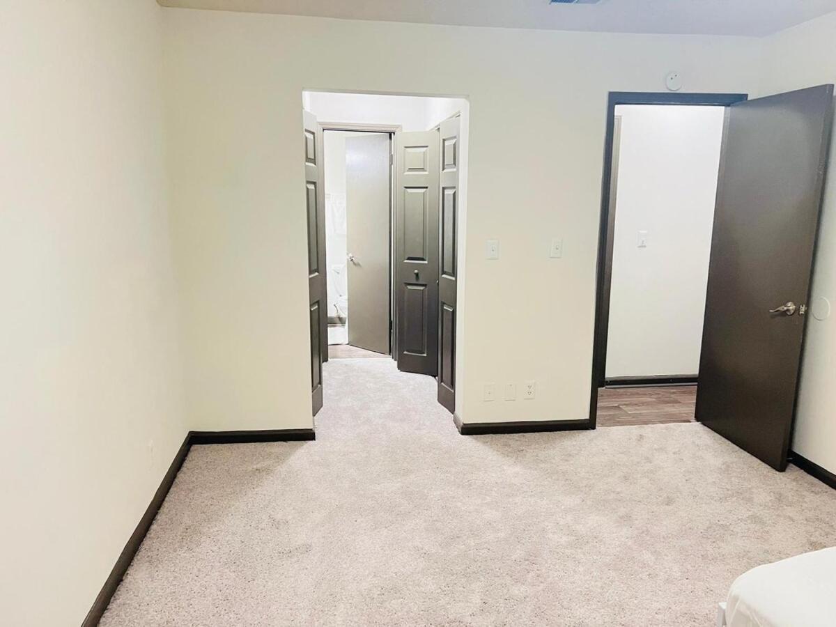 Entire Cozy 2-bedroom In Apartment *