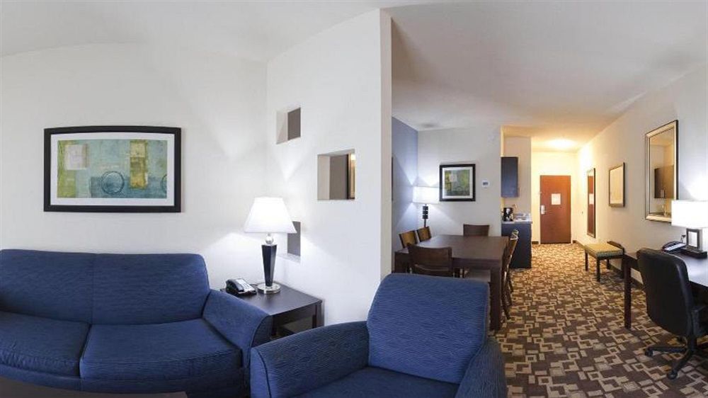 Hotel Express & Airport West - Camp Creek By Ihg Atlanta
