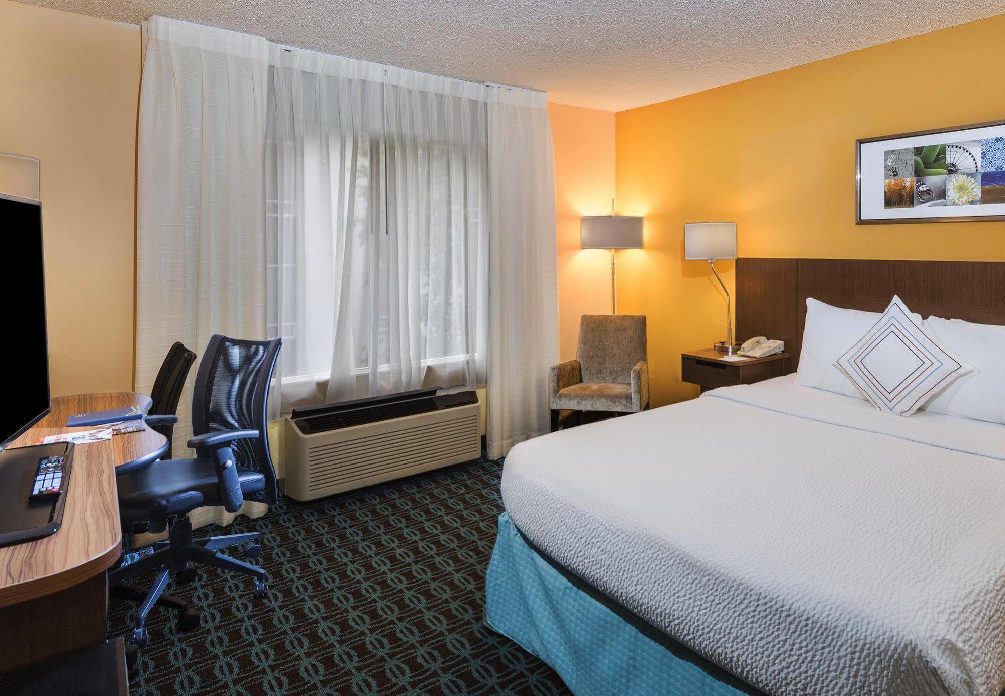 Hotel Fairfield & By Marriott Buckhead 3*