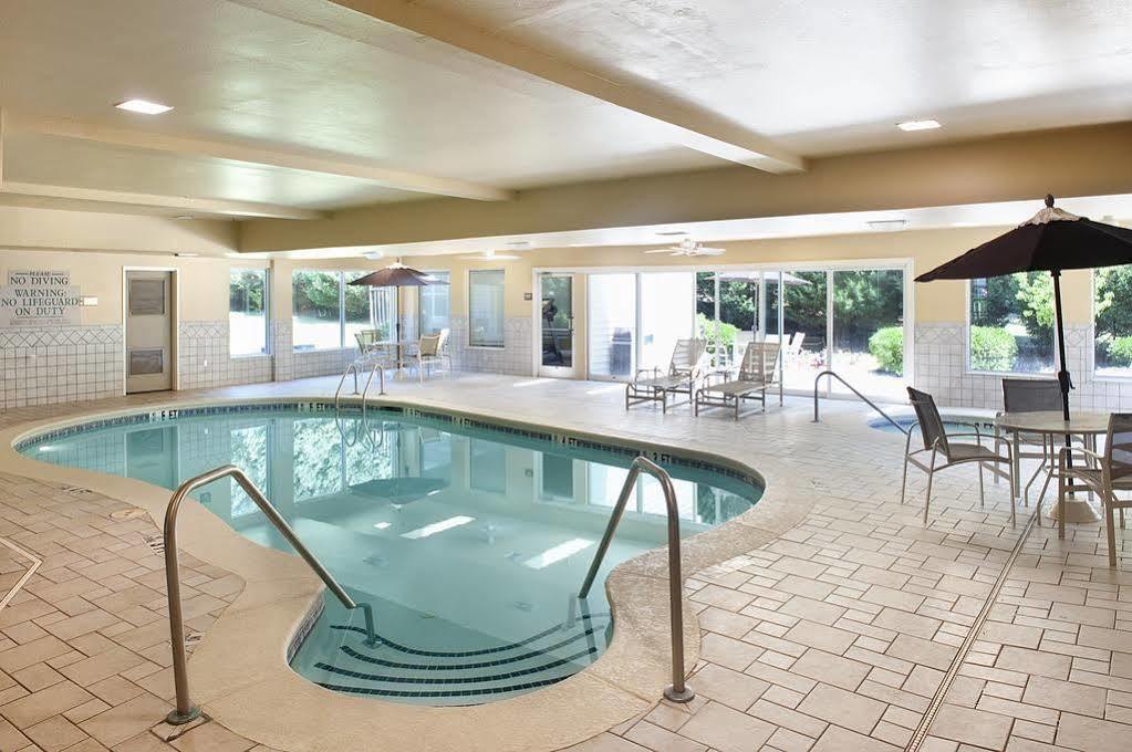 Hotel Country & By Radisson, Airport North, Ga