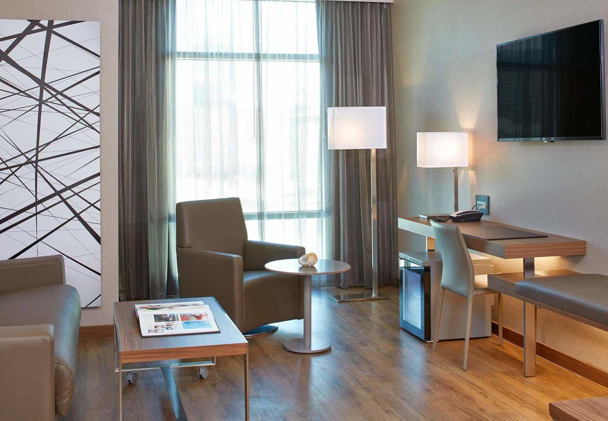 Hotel Ac By Marriott Buckhead At Phipps Plaza 4*
