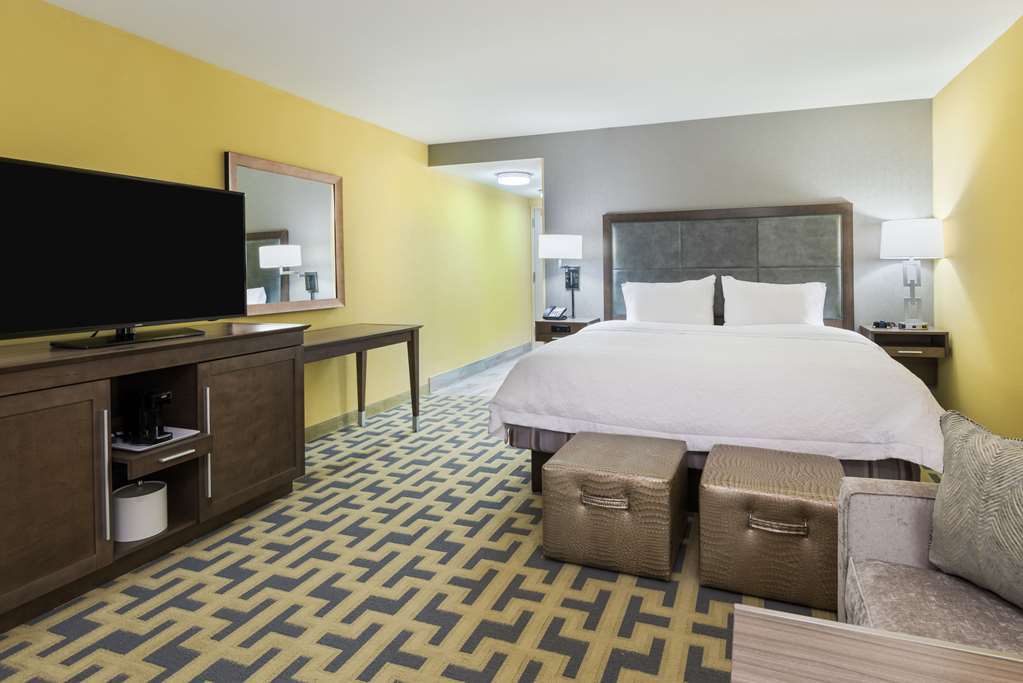 Hotel Hampton & Buckhead Place 3*
