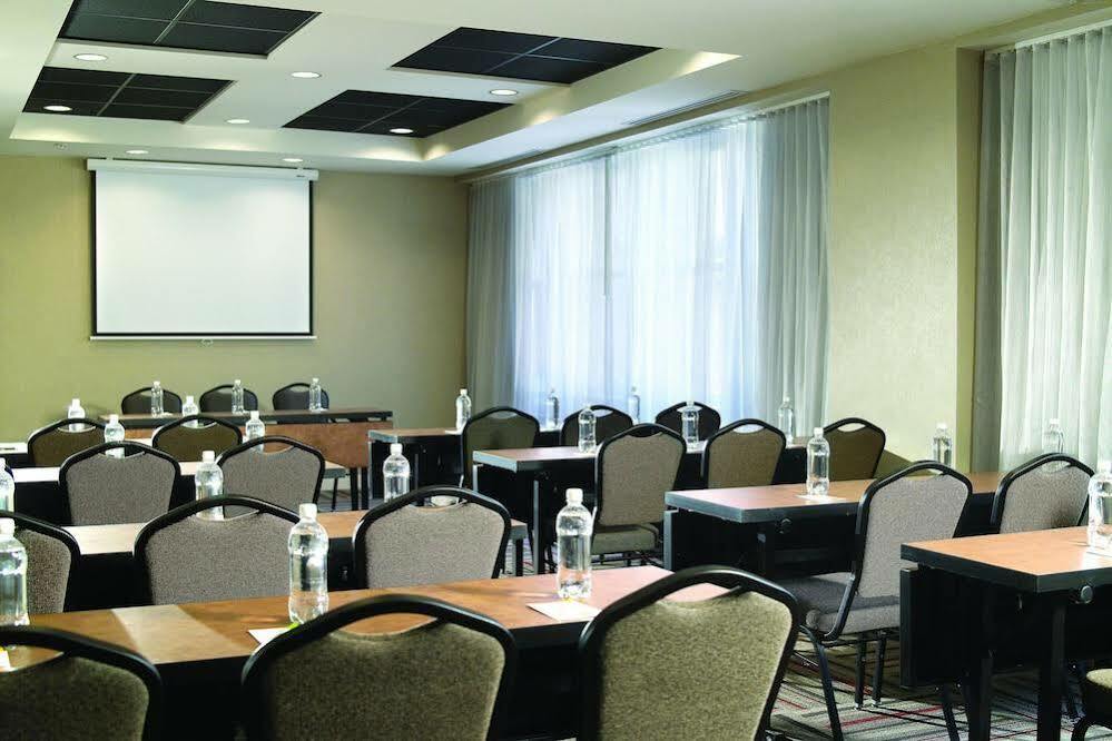 Courtyard By Marriott Downtown 3*