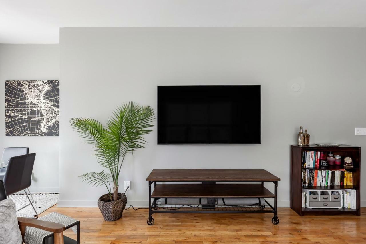 Apartment Trendy Castleberry Hill Condo- Walk To Mercedes Benz/ Downtown Attractions Atlanta