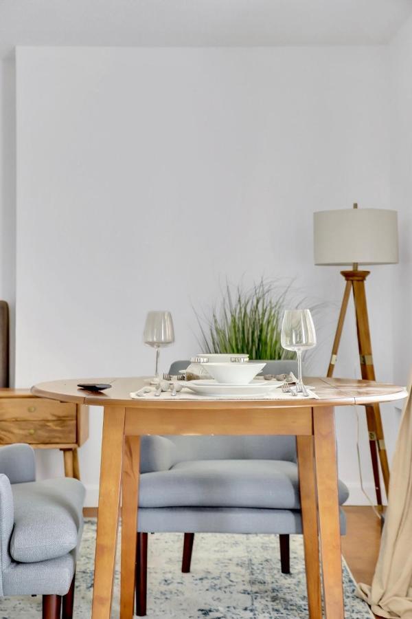 Downtown Studio W/amazing Location*self Check-in** *
