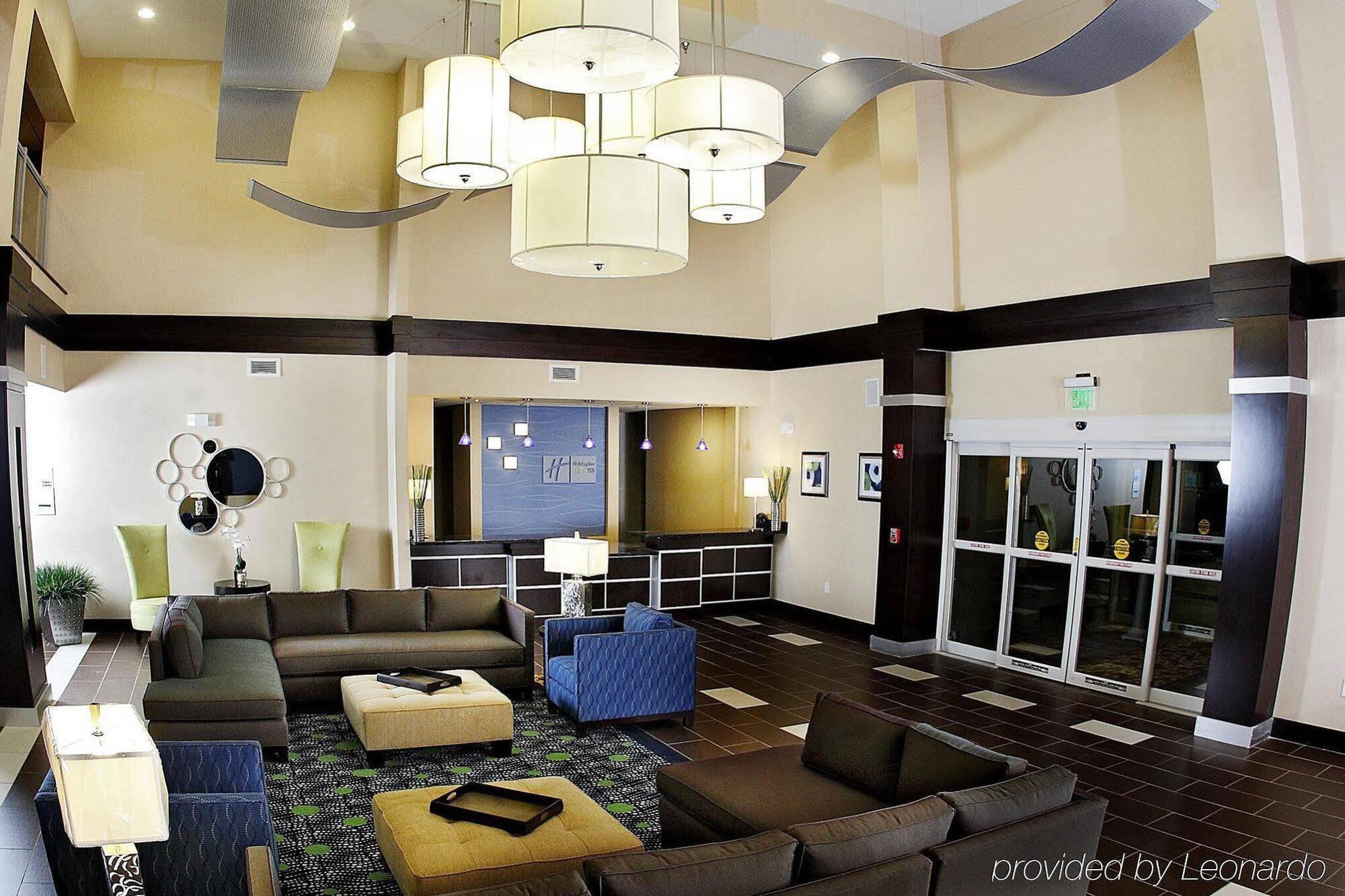 Hotel Express & Airport West - Camp Creek By Ihg 3*