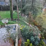 445 Forest Hills Dr