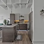 Heart Of Atl Luxe High-Rise