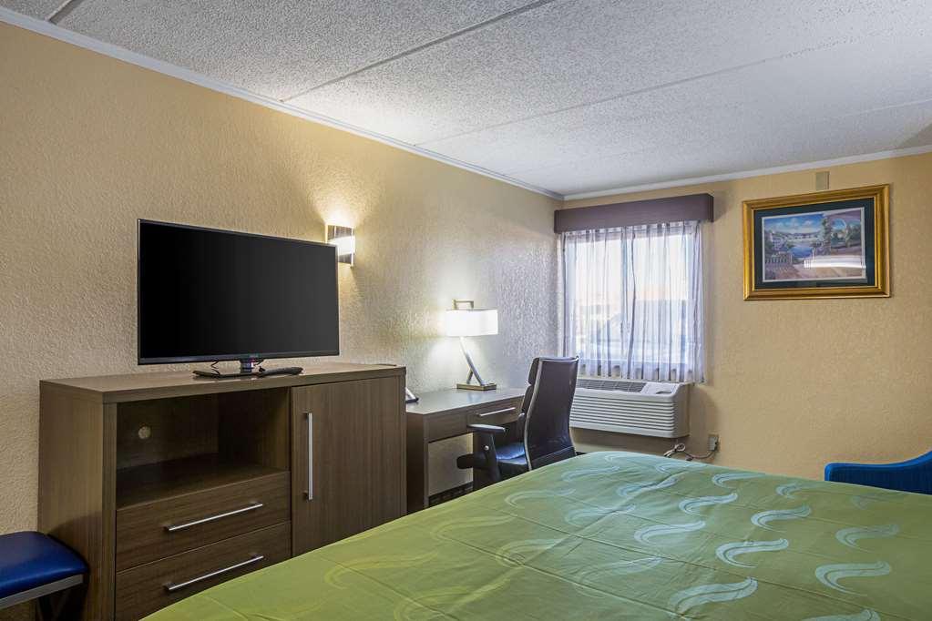 Quality & Near Six Flags East Hotel 2*