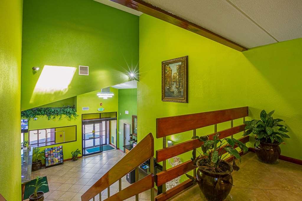 Quality & Near Six Flags East 2* Lodge West